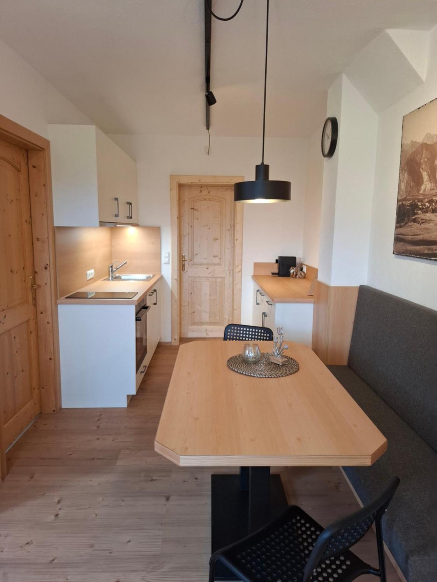 Hell Hof Apartman Innsbruck Kültér fotó